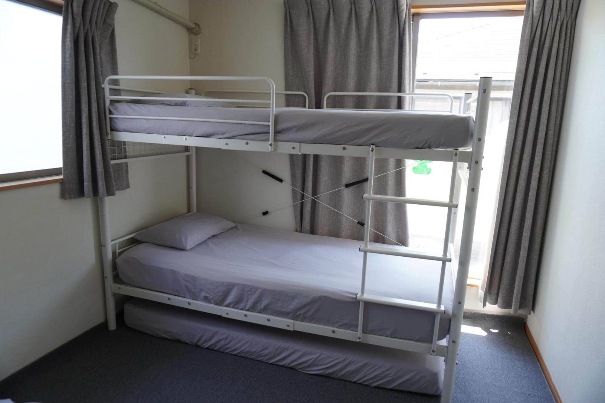 Entire Beside Asakusa, Ueno, Akihabara And Skytree Tower Between 3 Train Stations And Contains 3 Bedrooms, 2 Bathrooms And 2 Toilets For 14 Guests Villa Präfektur Tokio