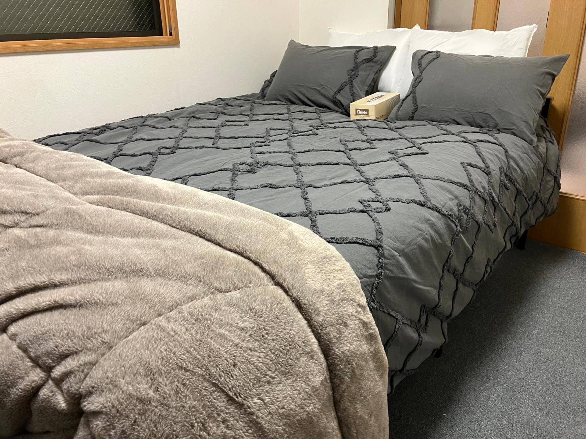 Entire Beside Asakusa, Ueno, Akihabara And Skytree Tower Between 3 Train Stations And Contains 3 Bedrooms, 2 Bathrooms And 2 Toilets For 14 Guests Präfektur Tokio
